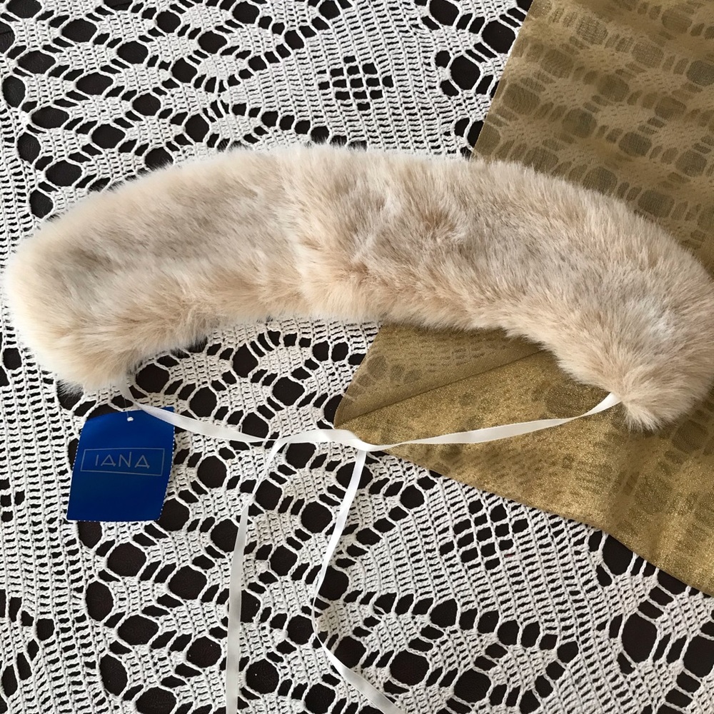 NWT IANA Italian Faux Fur Shawl
